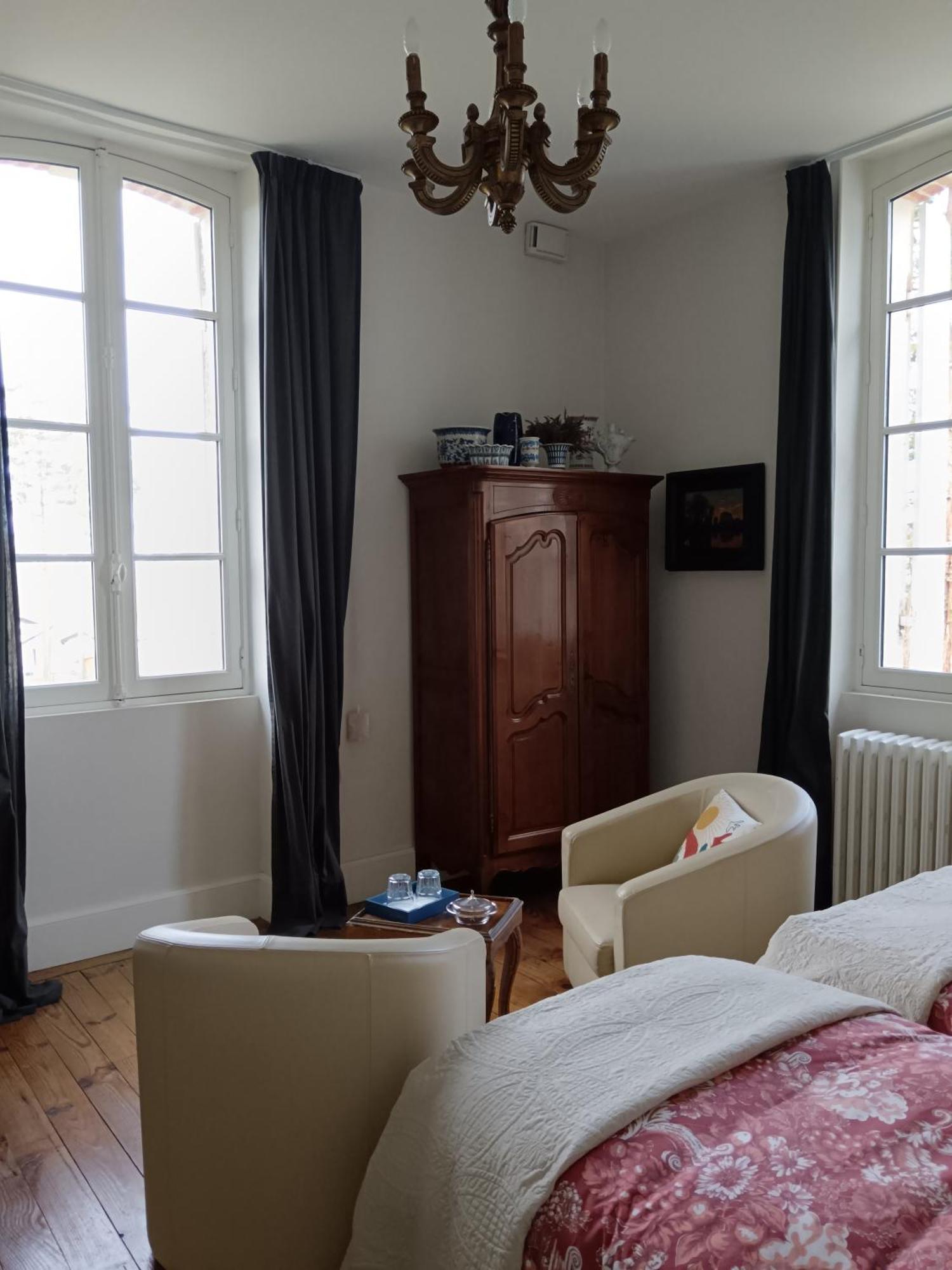 Castel La Bergerie Bed and Breakfast Laglorieuse Buitenkant foto