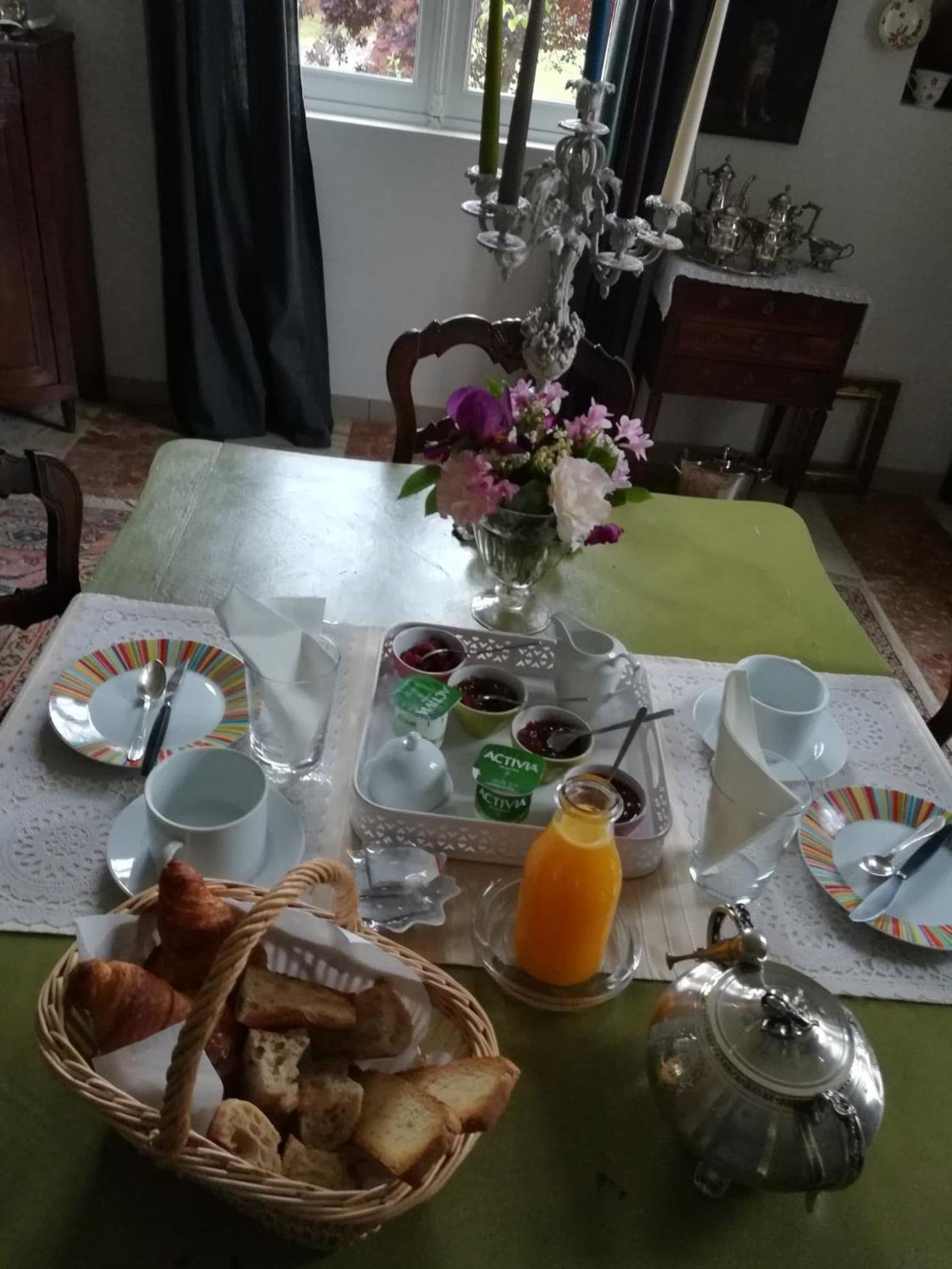 Castel La Bergerie Bed and Breakfast Laglorieuse Buitenkant foto